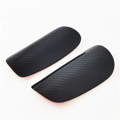 Uglerod tolali futbol Shin qo'riqchilari